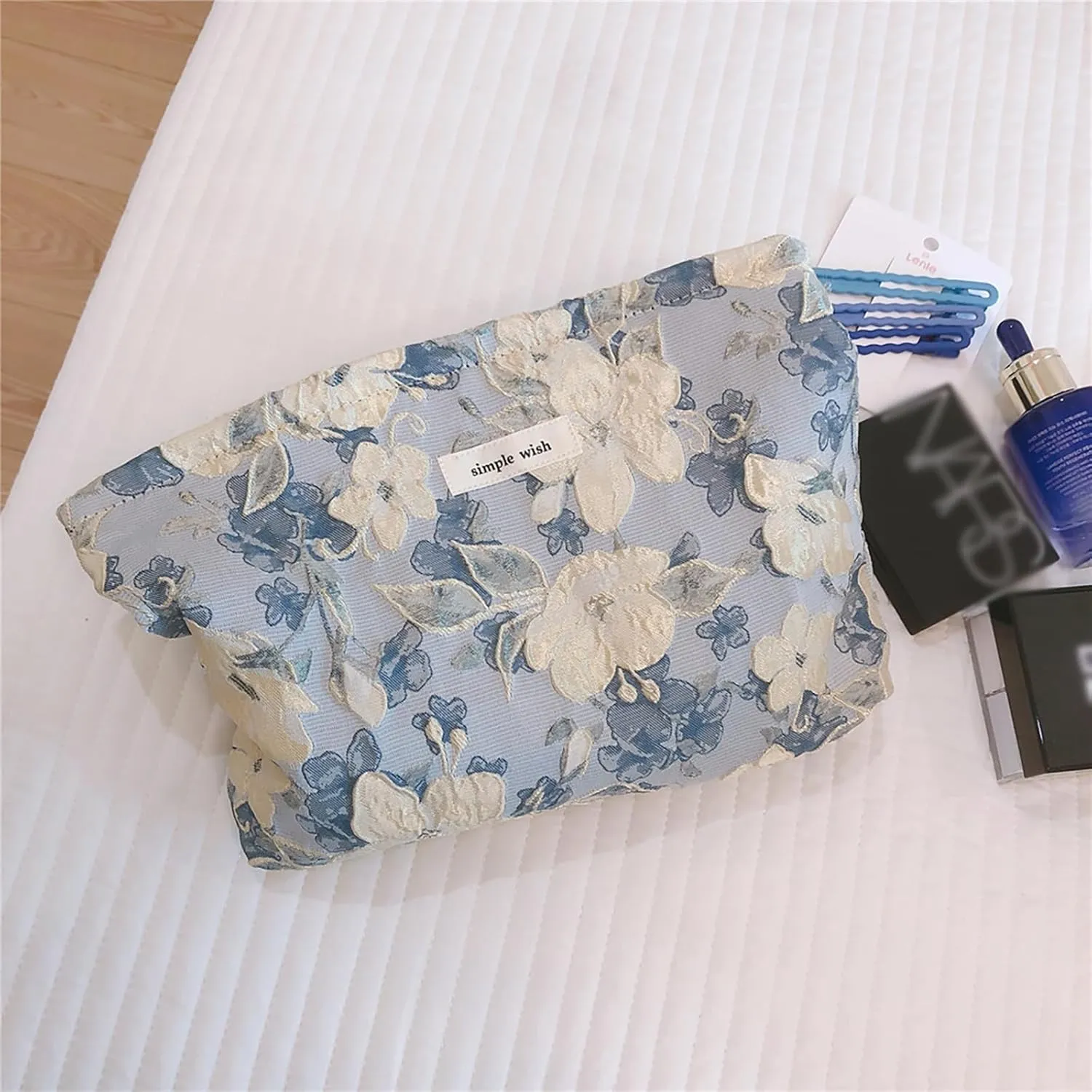 Floral Makeup Bag,Stylish Cosmetic Bags for Women and Girls, Beauty Zipper Pouches for Travel Versatile (blue beige)