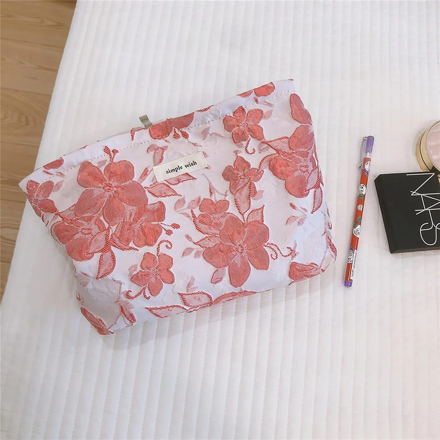Floral Makeup Bag,Stylish Cosmetic Bags for Women and Girls, Beauty Zipper Pouches for Travel Versatile (red)