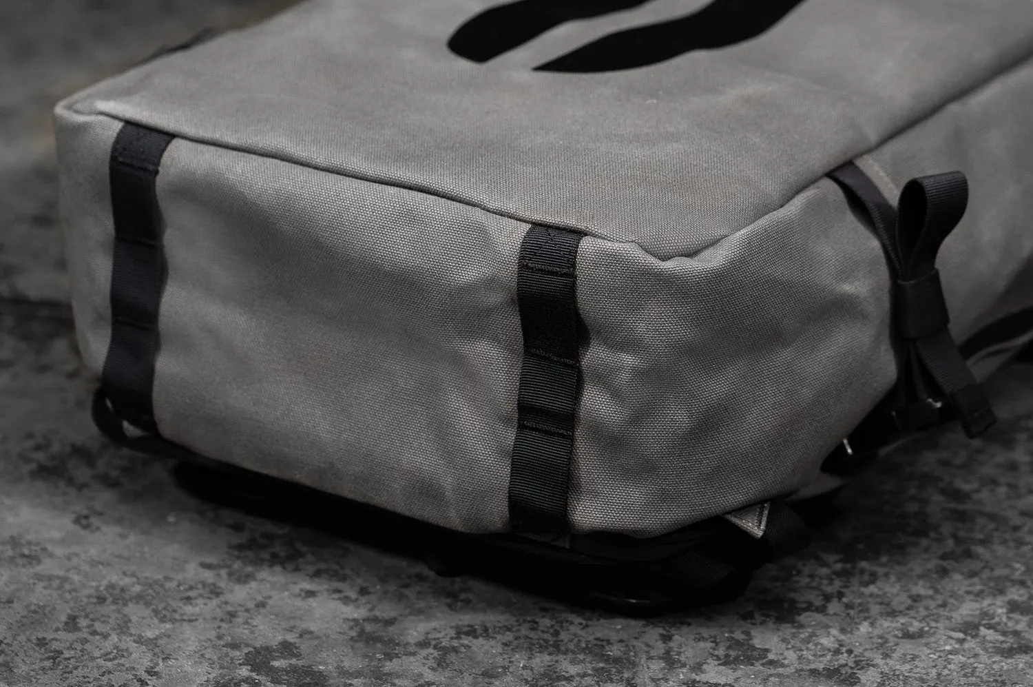 HORNS WAXED CANVAS DUFFLEBACK