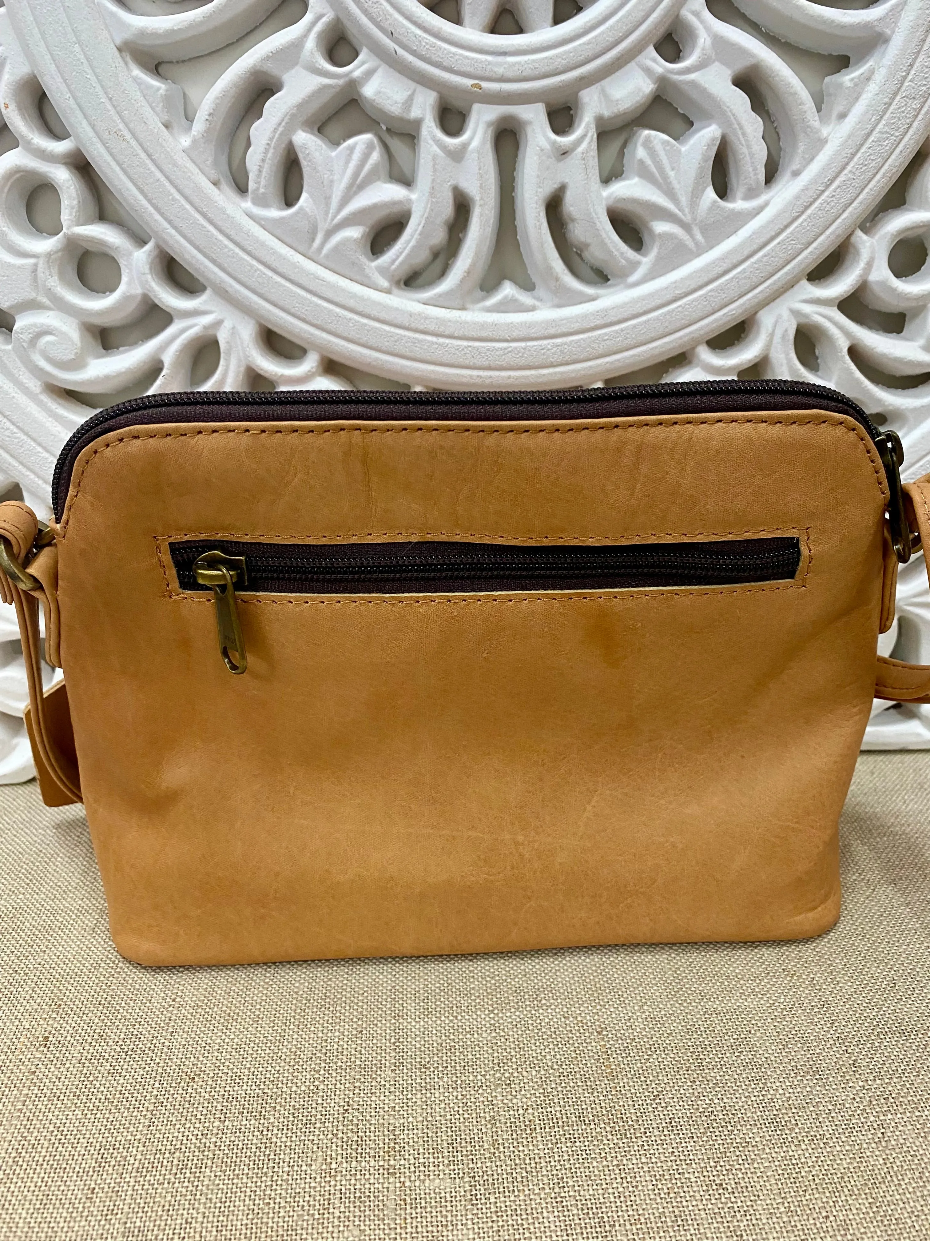 Ireland Open Pocket Cowhide Sling Bag  Tan