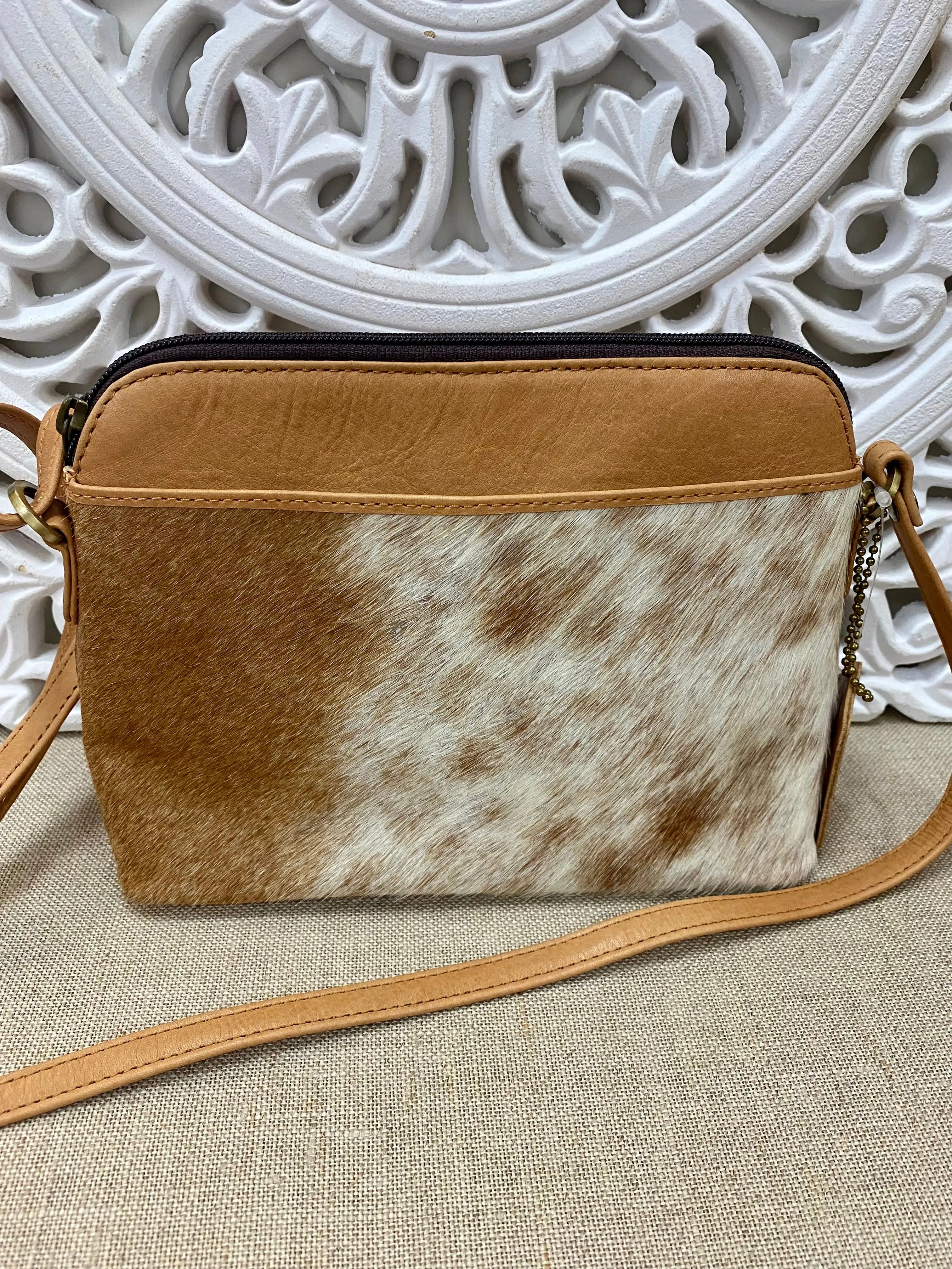Ireland Open Pocket Cowhide Sling Bag  Tan