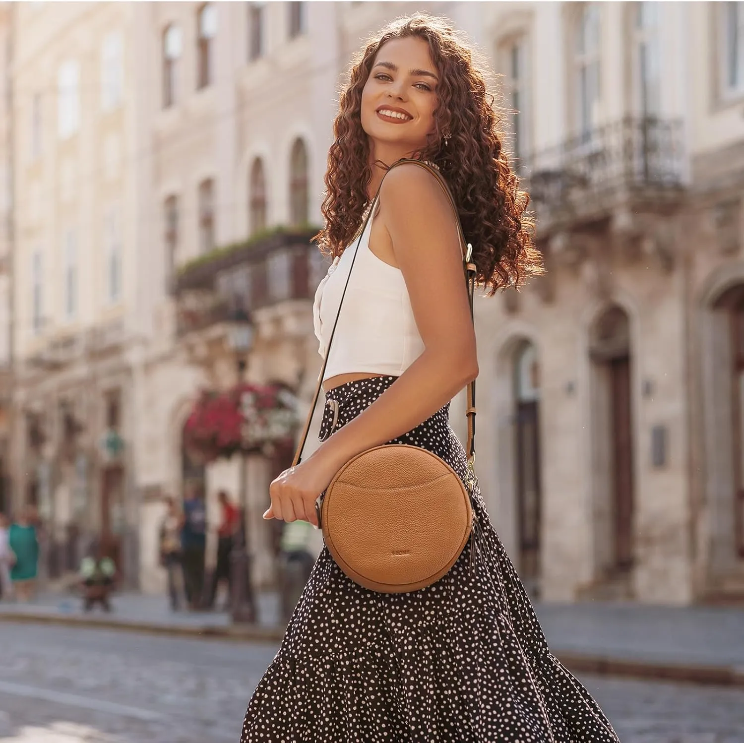 S-ZONE Leather Crossbody Bags for Women Vintage Circle Shoulder Purse Trendy Round Handbag with Adjustable Strap