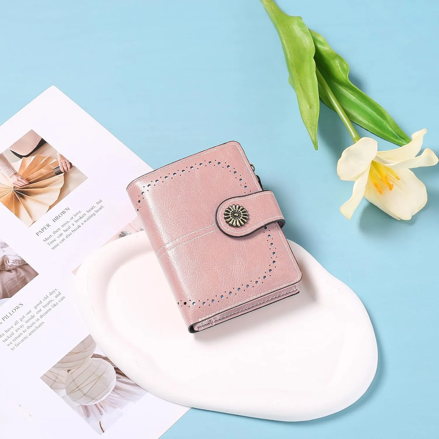 Small Women Wallet Leather RFID Blocking Card Holder Bifold Compact Wallets with ID Window and Zipper Coin Pocket